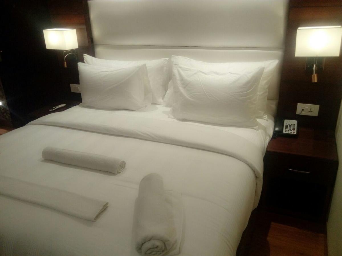 The Grand Parisian Hotel Delhi Kültér fotó