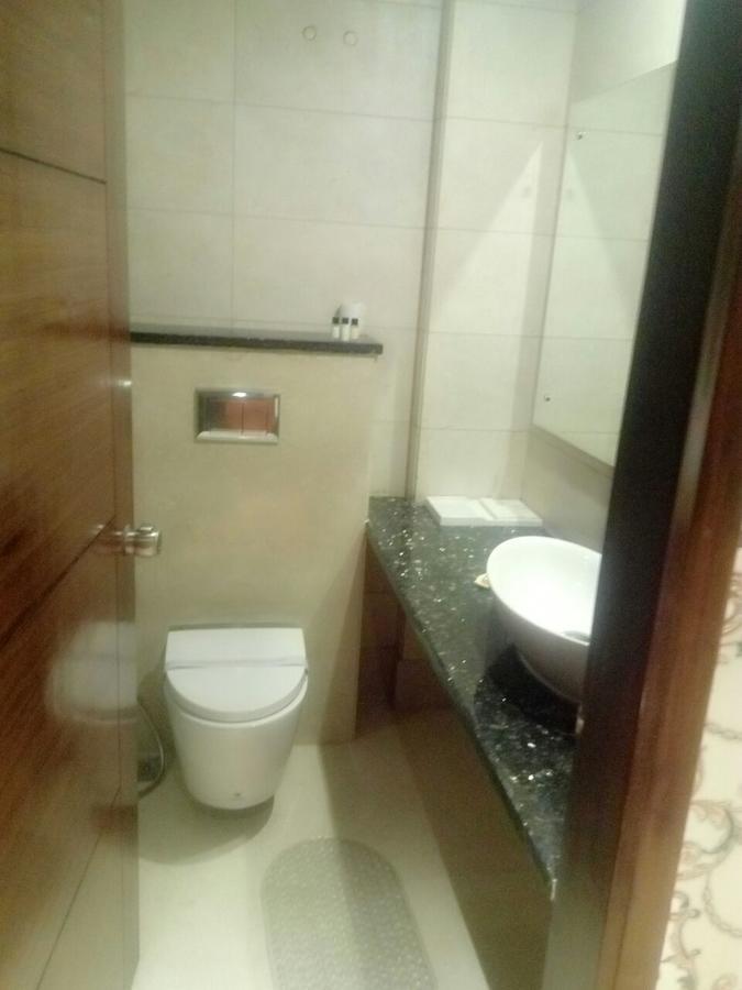The Grand Parisian Hotel Delhi Kültér fotó