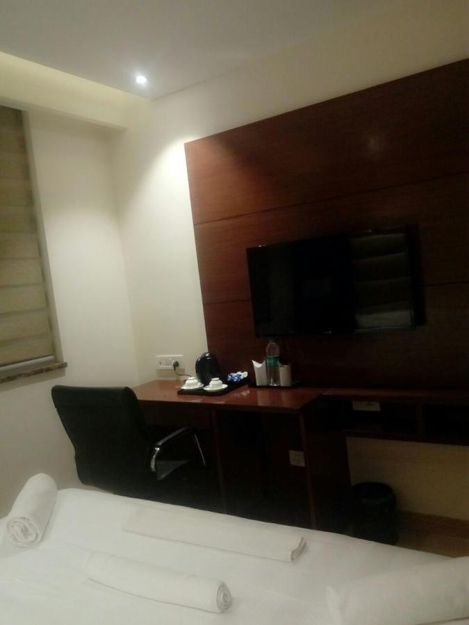 The Grand Parisian Hotel Delhi Kültér fotó