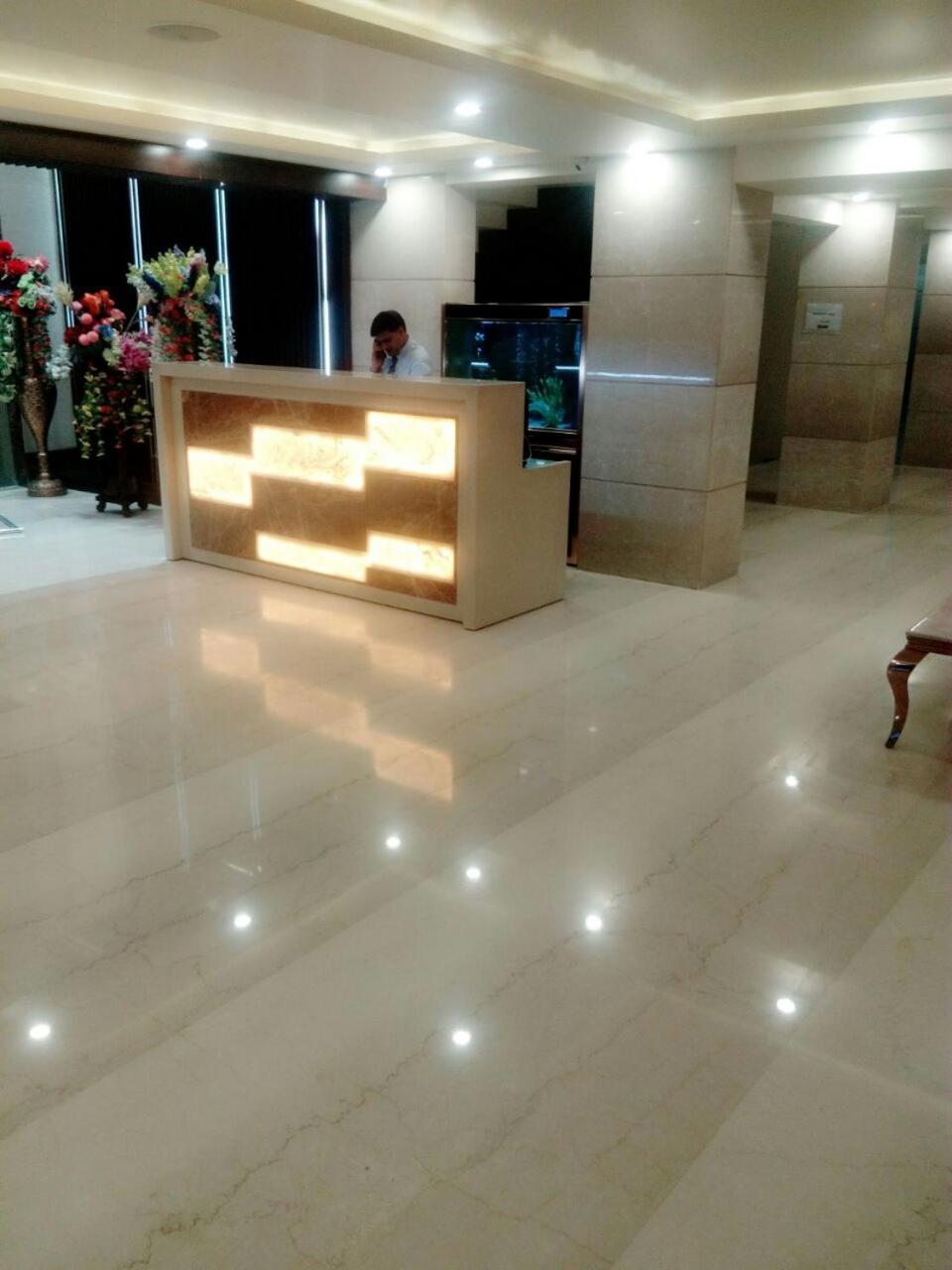 The Grand Parisian Hotel Delhi Kültér fotó