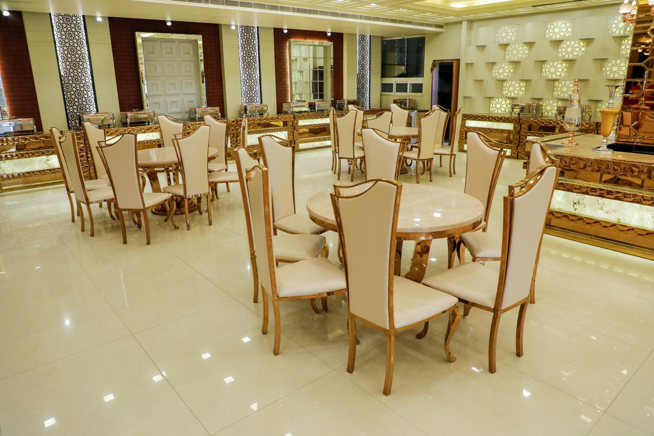 The Grand Parisian Hotel Delhi Kültér fotó
