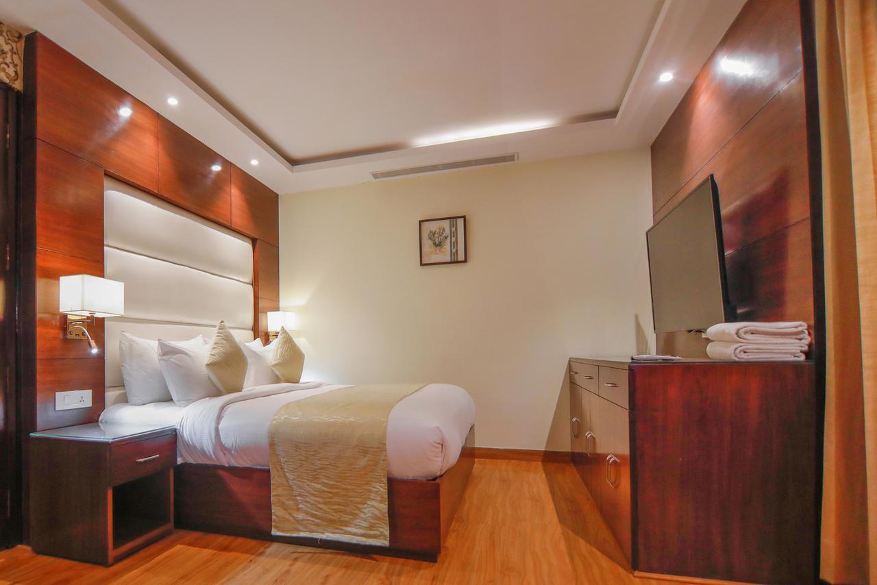 The Grand Parisian Hotel Delhi Kültér fotó
