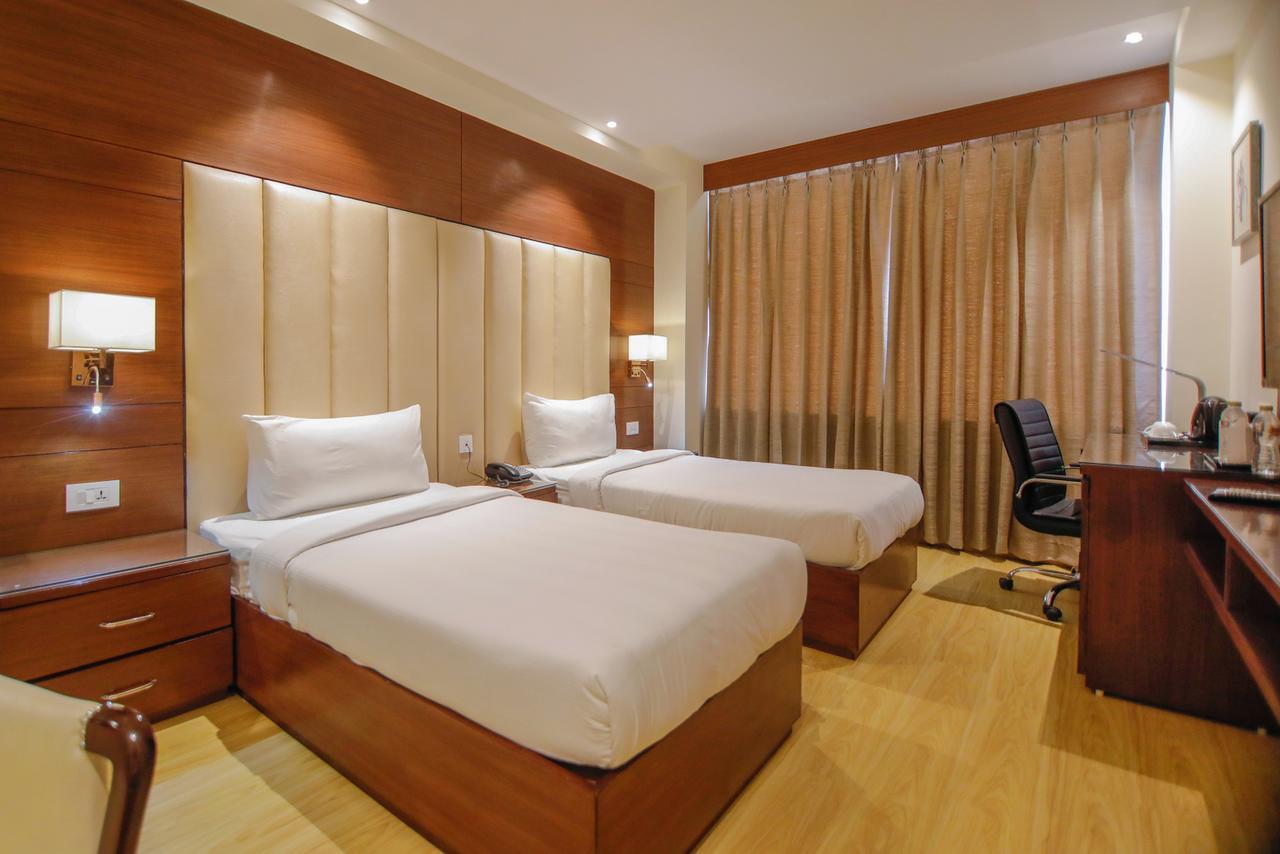 The Grand Parisian Hotel Delhi Kültér fotó