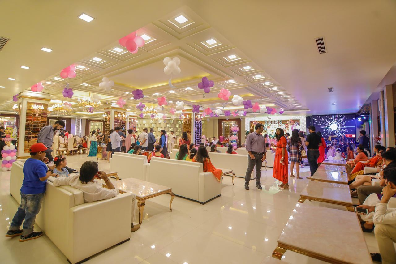 The Grand Parisian Hotel Delhi Kültér fotó