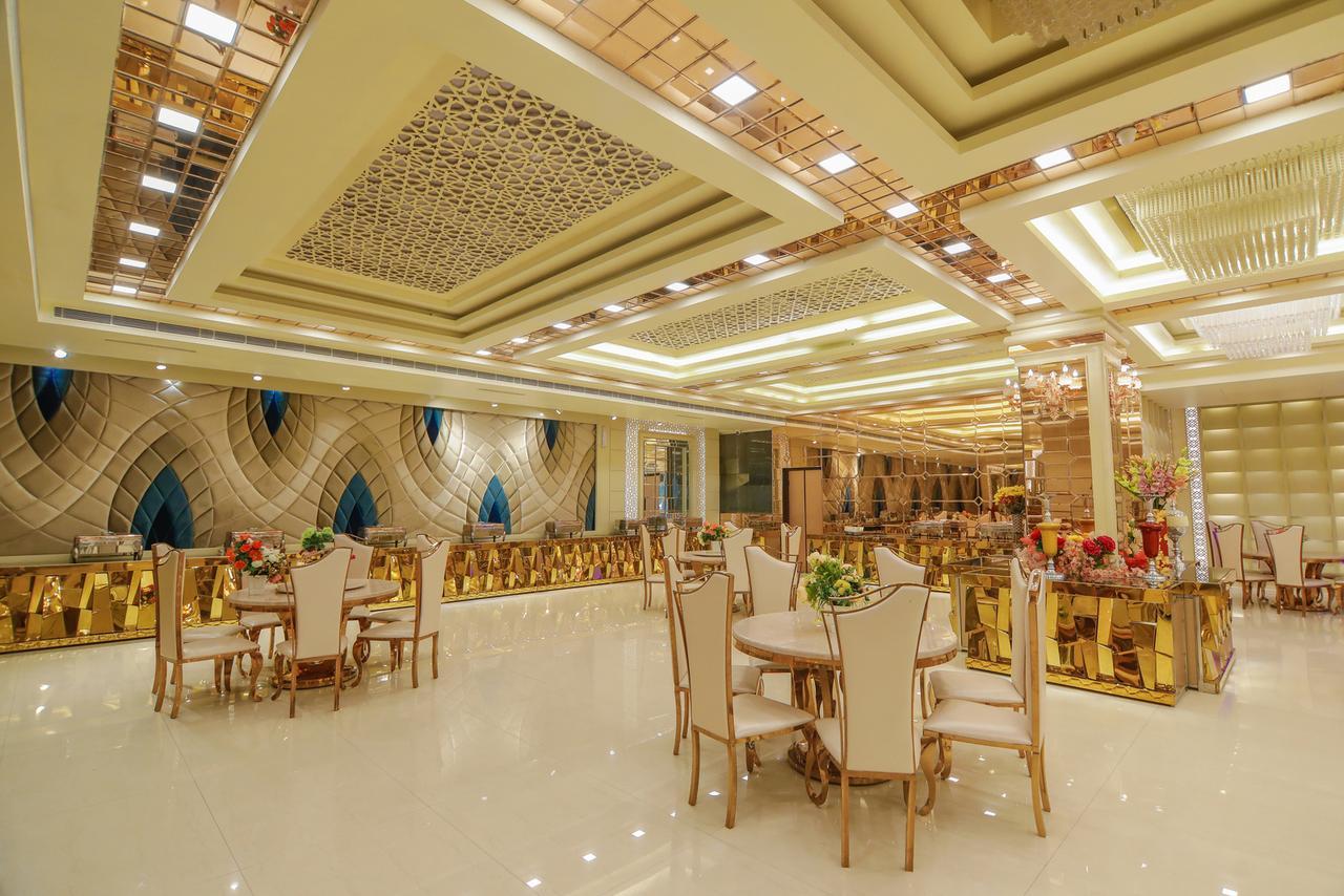 The Grand Parisian Hotel Delhi Kültér fotó