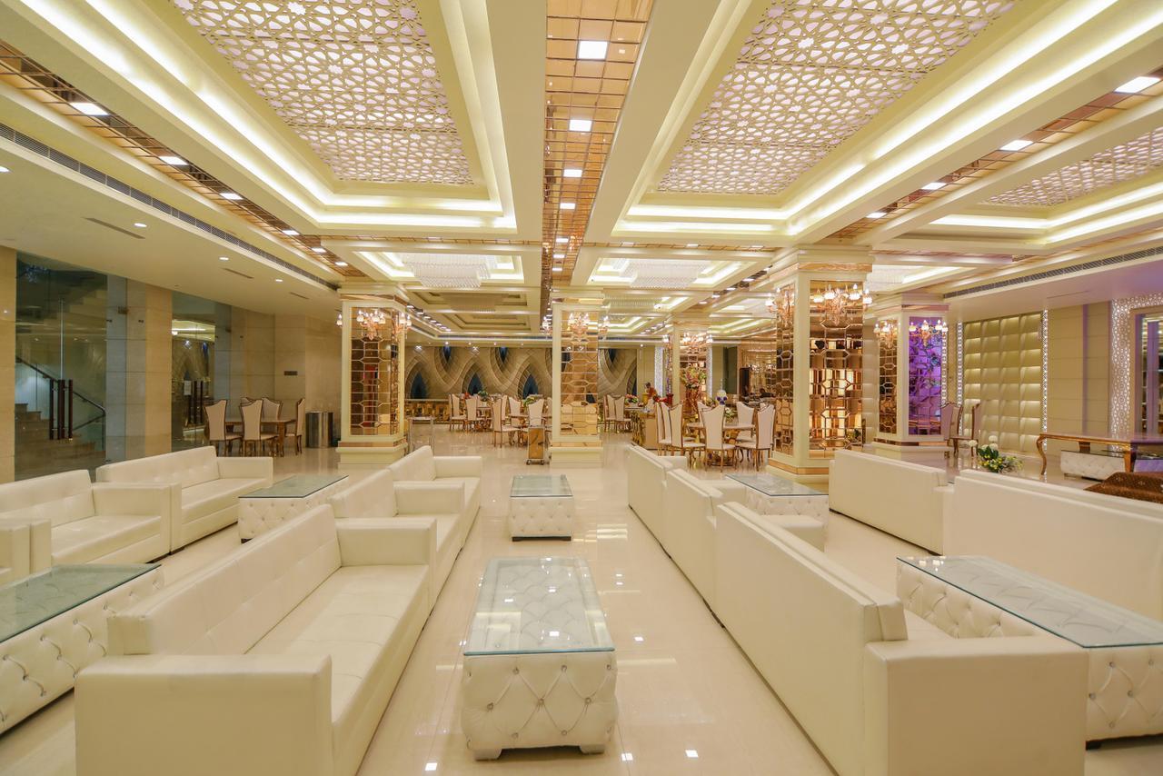 The Grand Parisian Hotel Delhi Kültér fotó