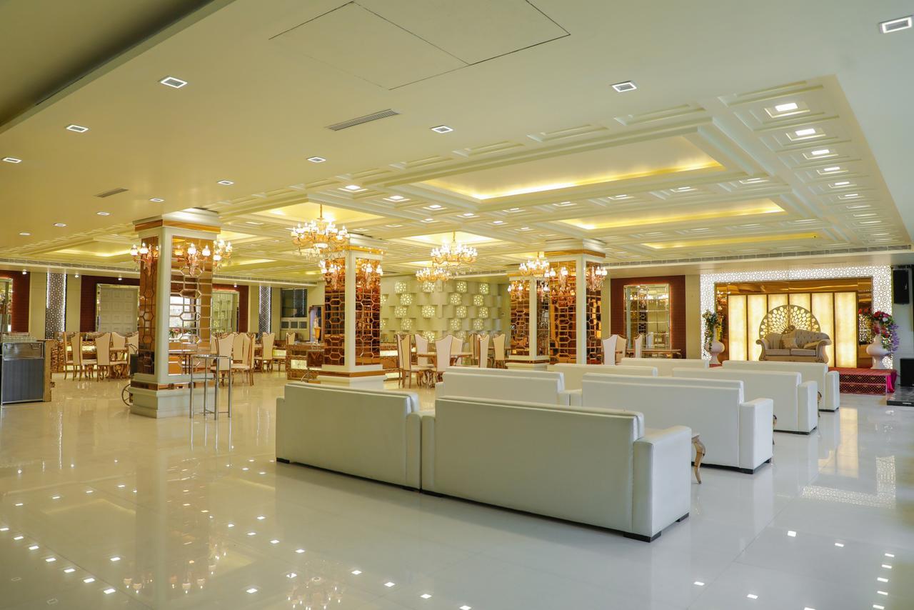 The Grand Parisian Hotel Delhi Kültér fotó