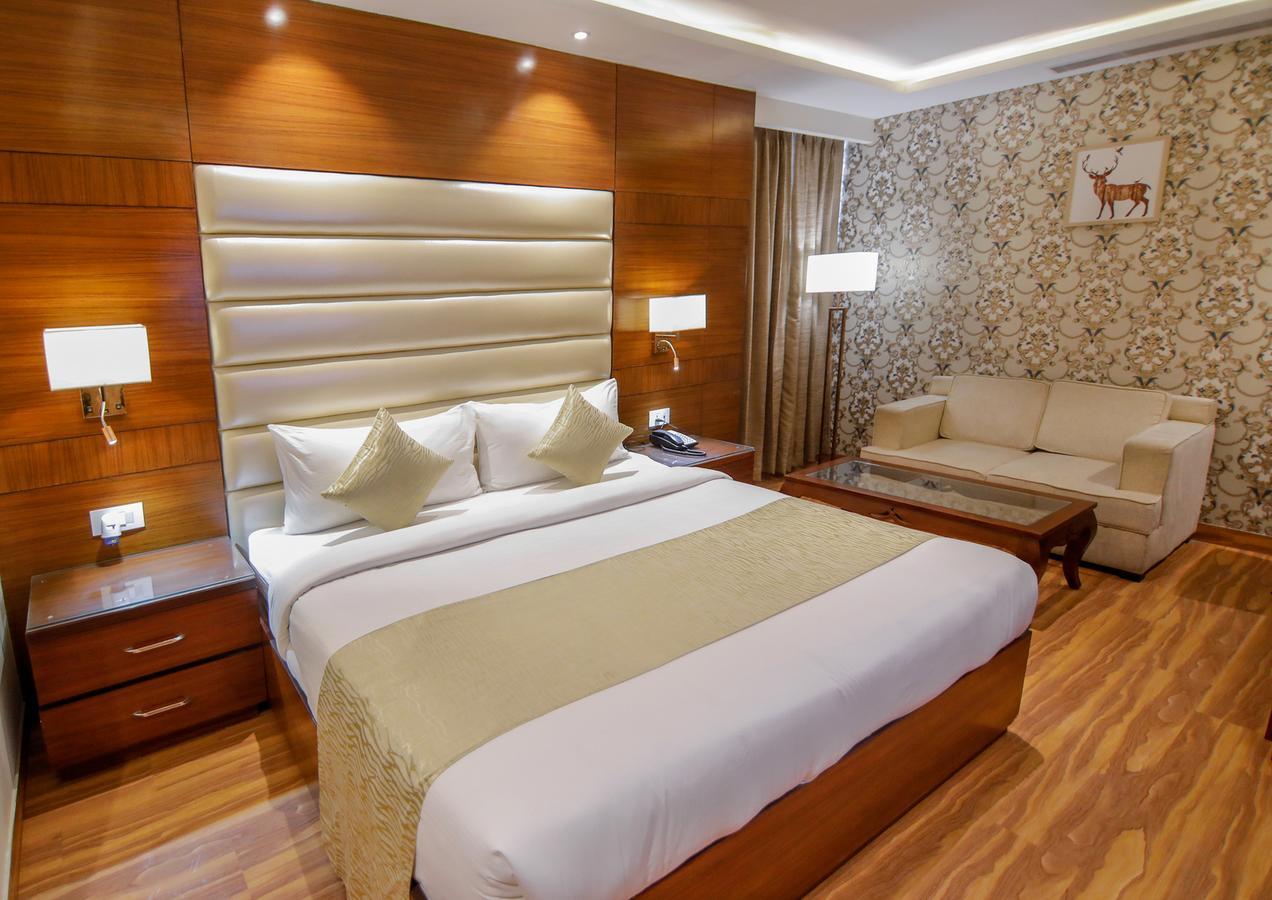 The Grand Parisian Hotel Delhi Kültér fotó